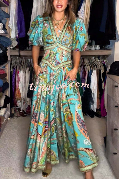 Stijlvolle Linnenmix Vakantiejurk met Uniek Patroon, Knopen, Pofmouwen en Praktische Zakken – Maxi Lengte.